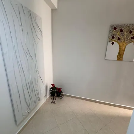 Family Apartment Hotel *