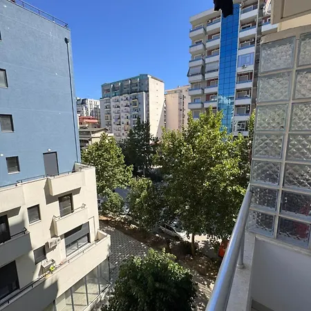Family Apartment Hotel Vlorë