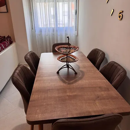 Family Apartment Hotell *
